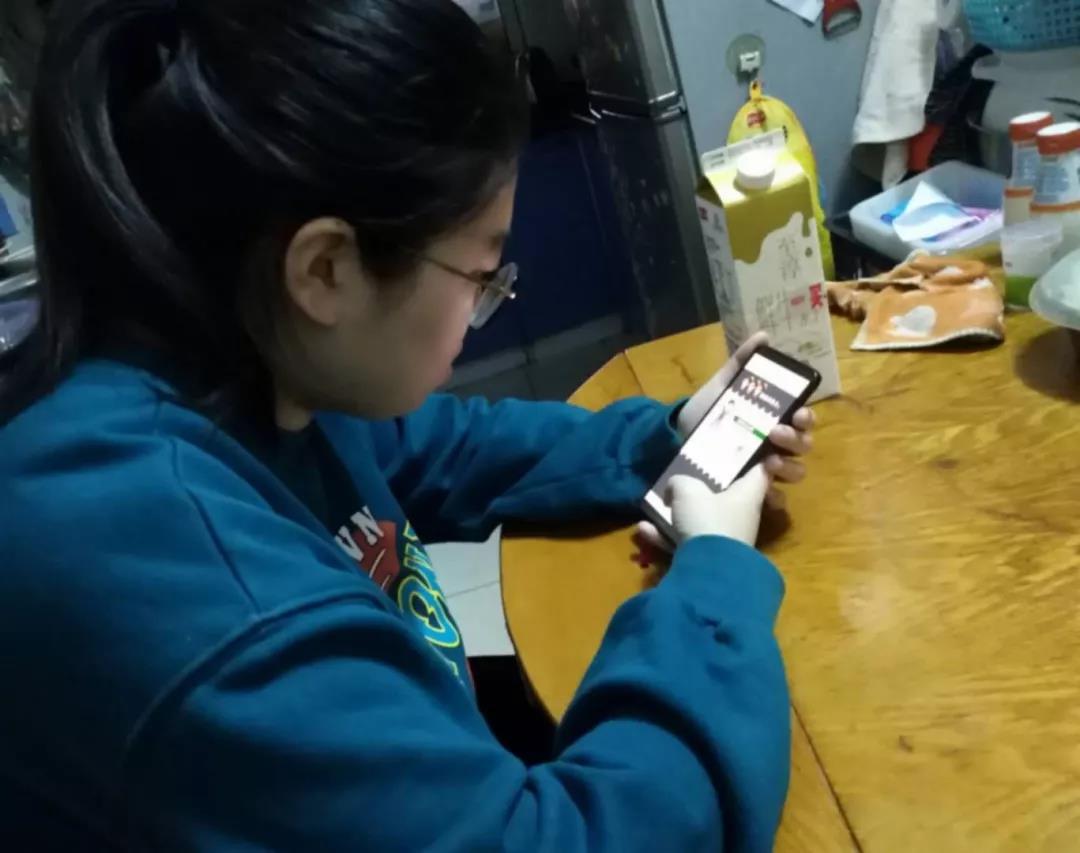 何睿赟.jpg